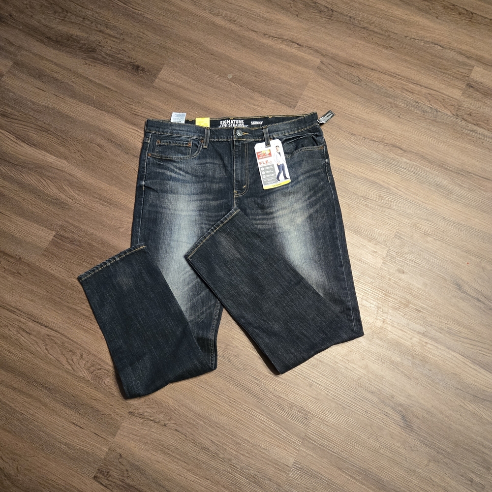 Men's Classic Blue Jeans Brands NWT 38X32 LEVI STRAUSS SIGNATURE